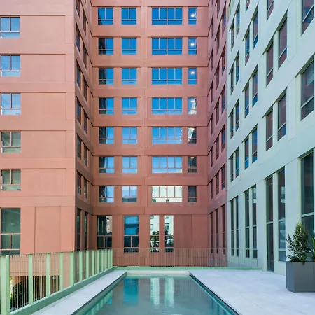 Aparto Cristobal De Moura Hall Of Residence - Only For Students In Barcelona-3