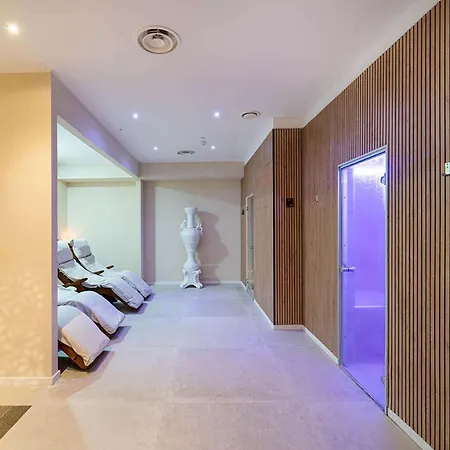 Best Western Plus The Hub Hotel-3
