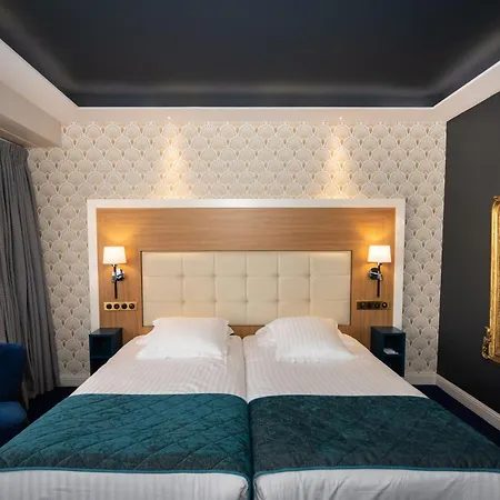 Splendid Hotel & Spa Nice-3
