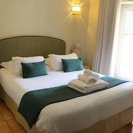 Mas Des Romarins, The Originals Relais-3