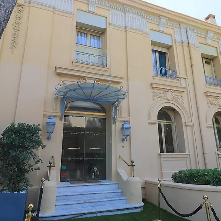 Hôtel Petit Palais-3