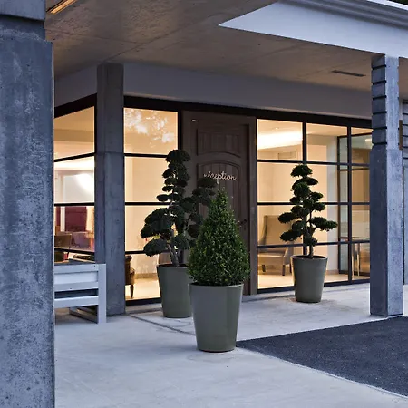 Best Western Plus Le Lavarin-3