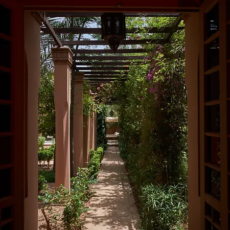 Dar Ayniwen Garden Hotel & Bird Zoo-3