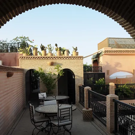 Riad Les Trois Palmiers El Bacha-3