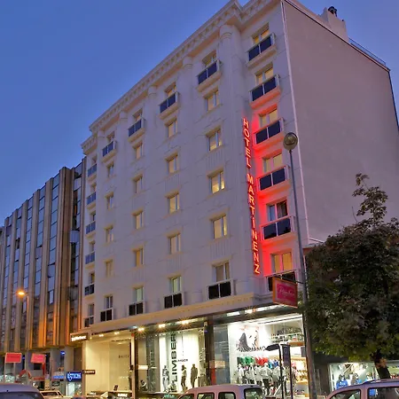 Martinenz Hotel Old City-2