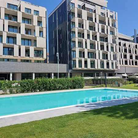 Ramada Plaza By Wyndham Milano-2