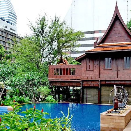 Rose Hotel-2