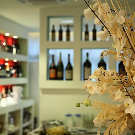Hotel Aristeo Rimini Fronte Mare-3