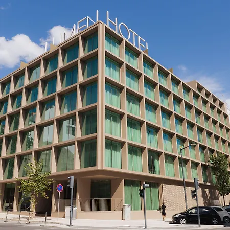 Lumen Hotel & The Lisbon Light Show-3