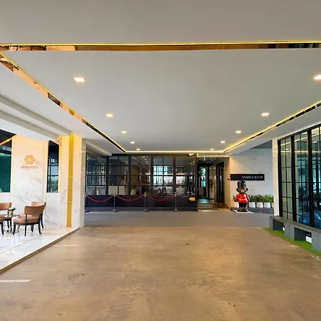 Marigold Sukhumvit - Free Shuttle To Bts Bearing Station-2