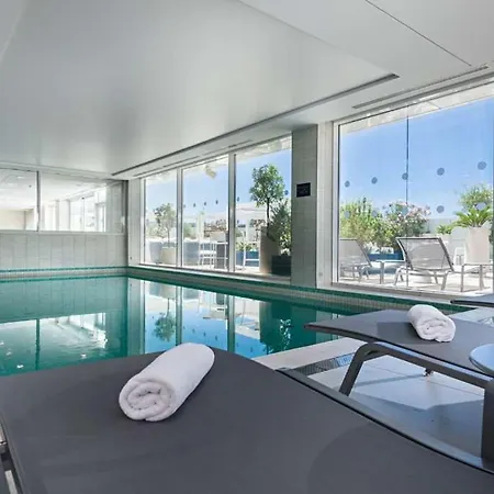 Golden Tulip Marseille Euromed-3