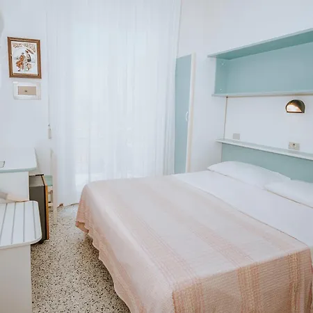 Hotel Gabriella-2
