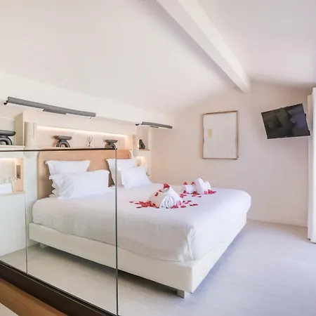 Tinah Saint-Tropez-3