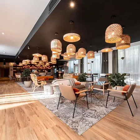 Novotel Chartres-3