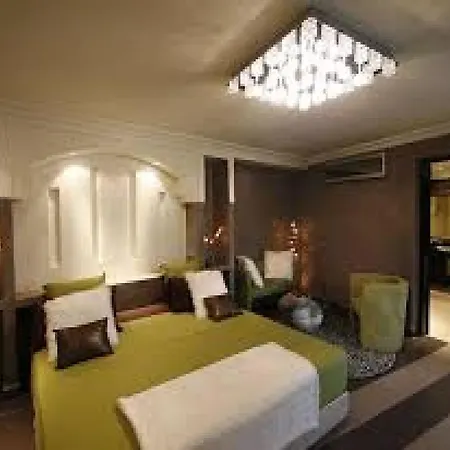 Riad Carllian-2