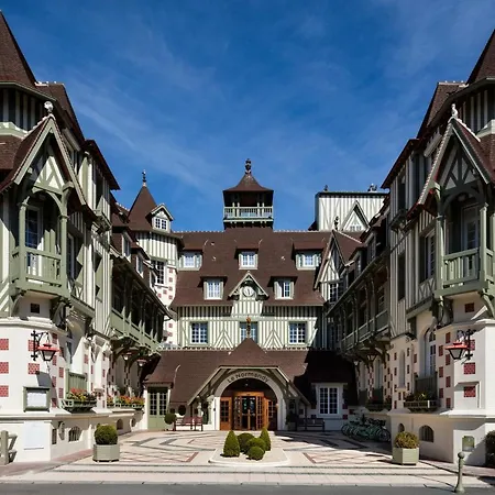 Hôtel Barrière Le Normandy-2