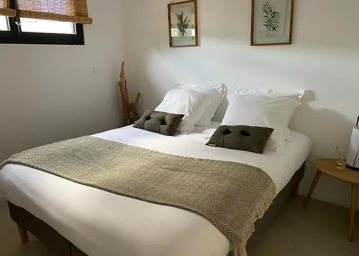Bed and Breakfast le pool house à Nîmes