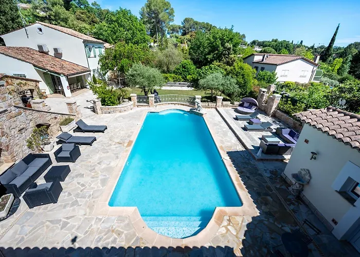 Villa Caroubiers Pretty provençal villa with swimming pool Mougins