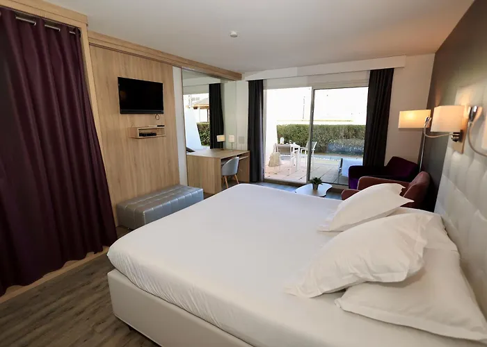Le Jardin d'EDEN réservé aux couples Agde