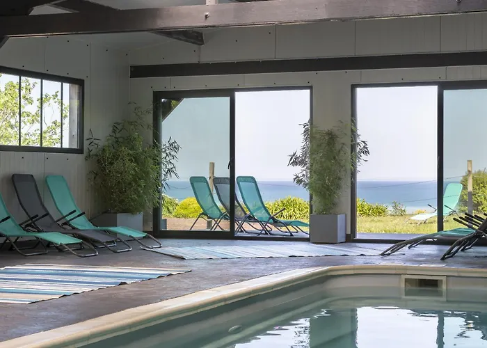La Metairie du Vauhariot - Maison d'hôtes de Charme Vue Mer&Piscine Intérieure Chauffée Cancale