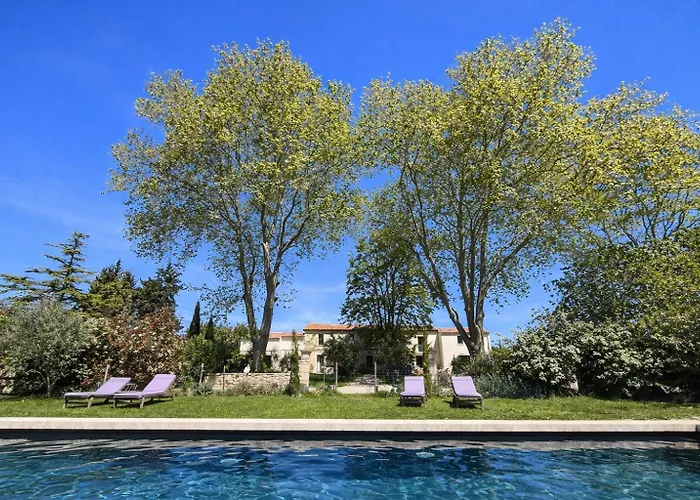 Bed and Breakfast Mas Des 2 Platanes à Arles