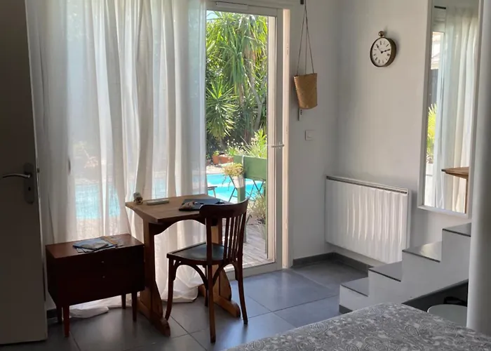 Maison d hôtes LA VILLA MADELEINE Sanary-sur-Mer