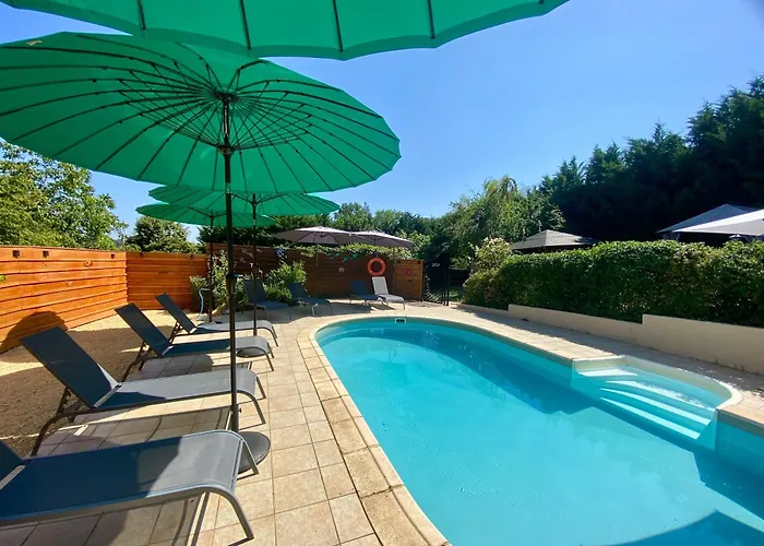 La Clef des Songes - chambres climatisées - Sarlat Centre - Parking gratuit - Piscine, Spa et massages à 400mètres