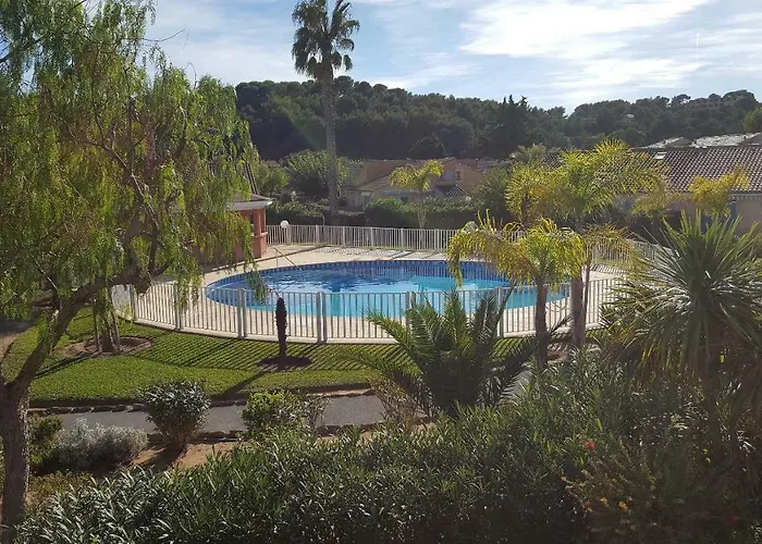 tahiti parc maisonnette 6 pers 2 chambre Le Lavandou